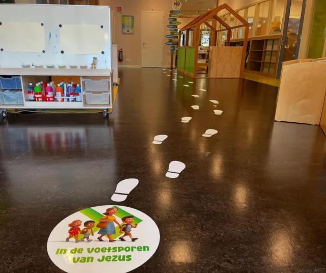 Vanochtend zijn we gestart met de jaaropening! Wat fijn om dit samen te kunnen doen met een wandeling in het #dorpsrandparkslochteren 💚 met het jaarthema #indevoetsporenvanjezus @noorderbasis